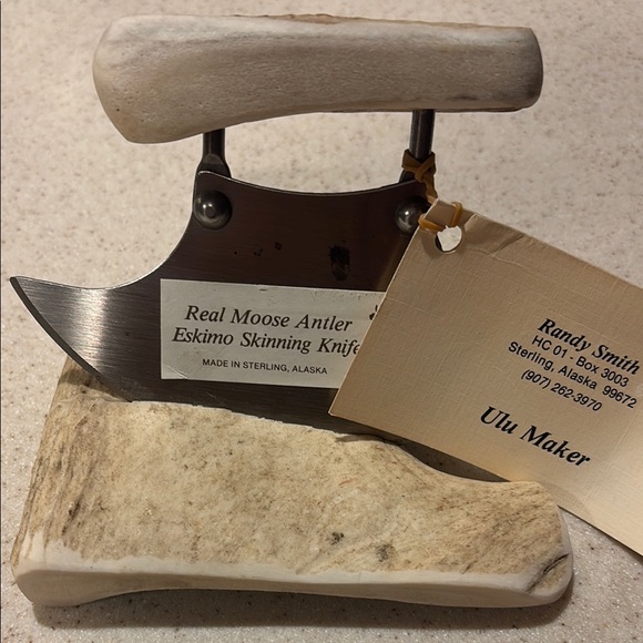 Cream and Silver Ulu Knife with Crescent Blade Design - Picture 2 of 4